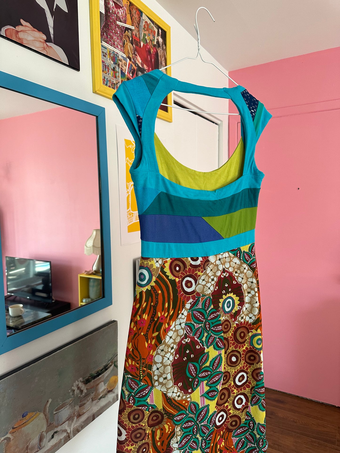 ROBE 13 GOING ON 30