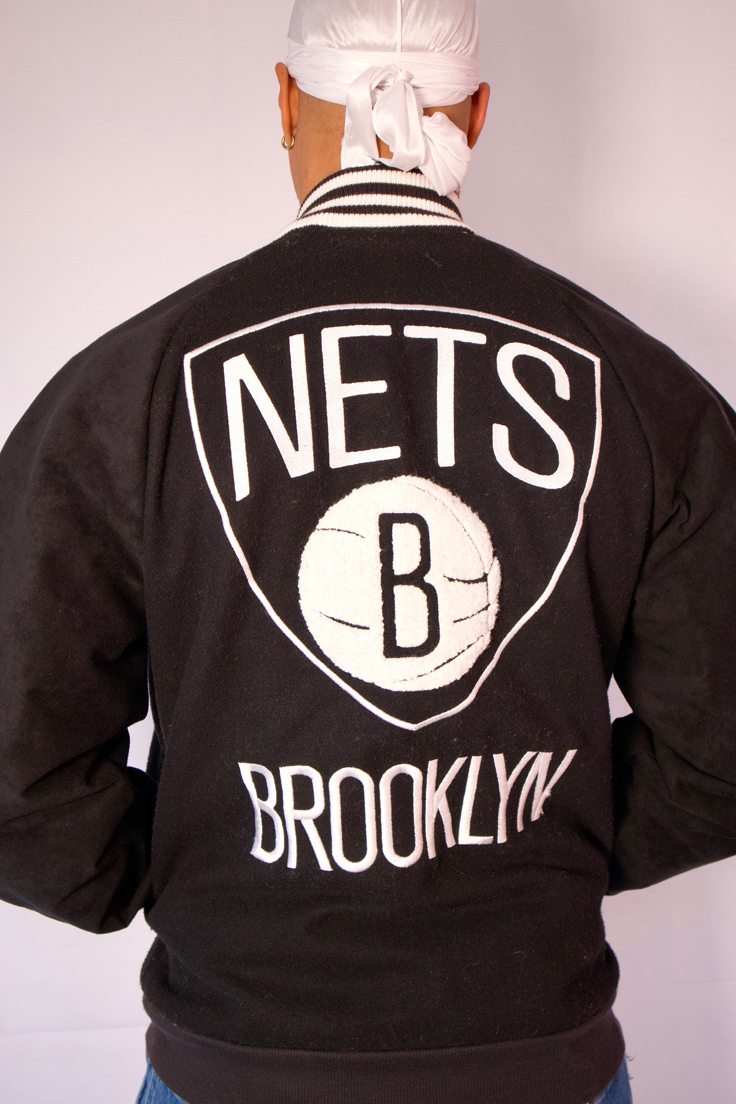 VESTE VARSITY NOIR ET BLANC