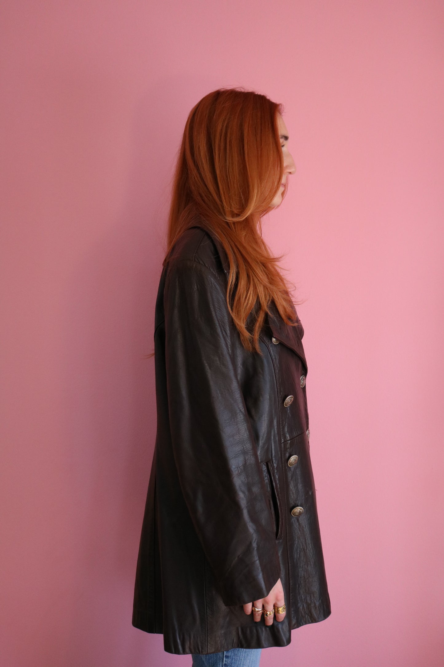MANTEAU DE CUIR DE STYLE INSPECTEUR