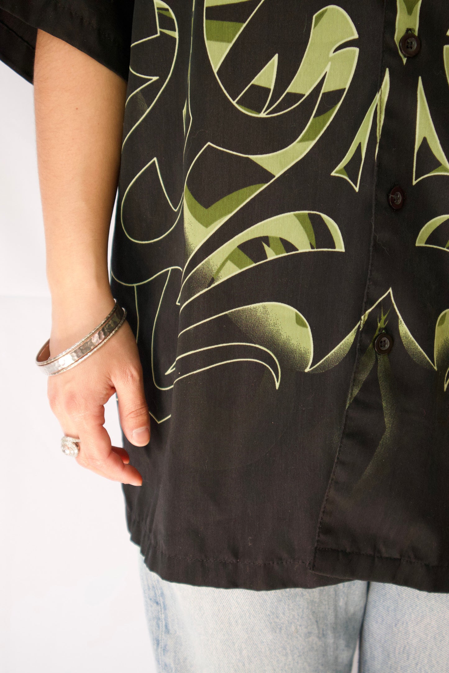 CHEMISE À MANCHES COURTES NOIR ET VERT