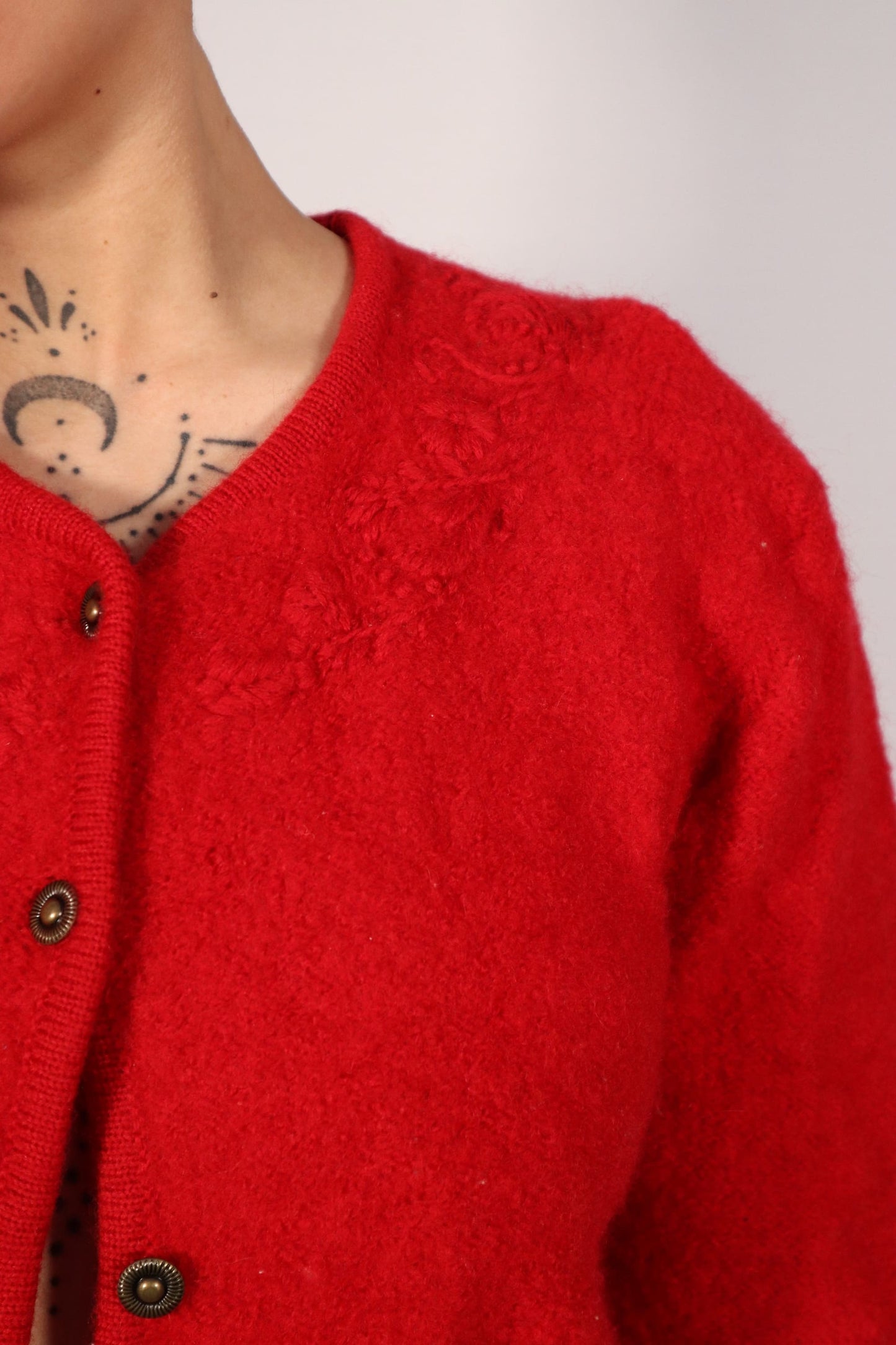 VESTE EN TRICOT DE LAINE ROUGE