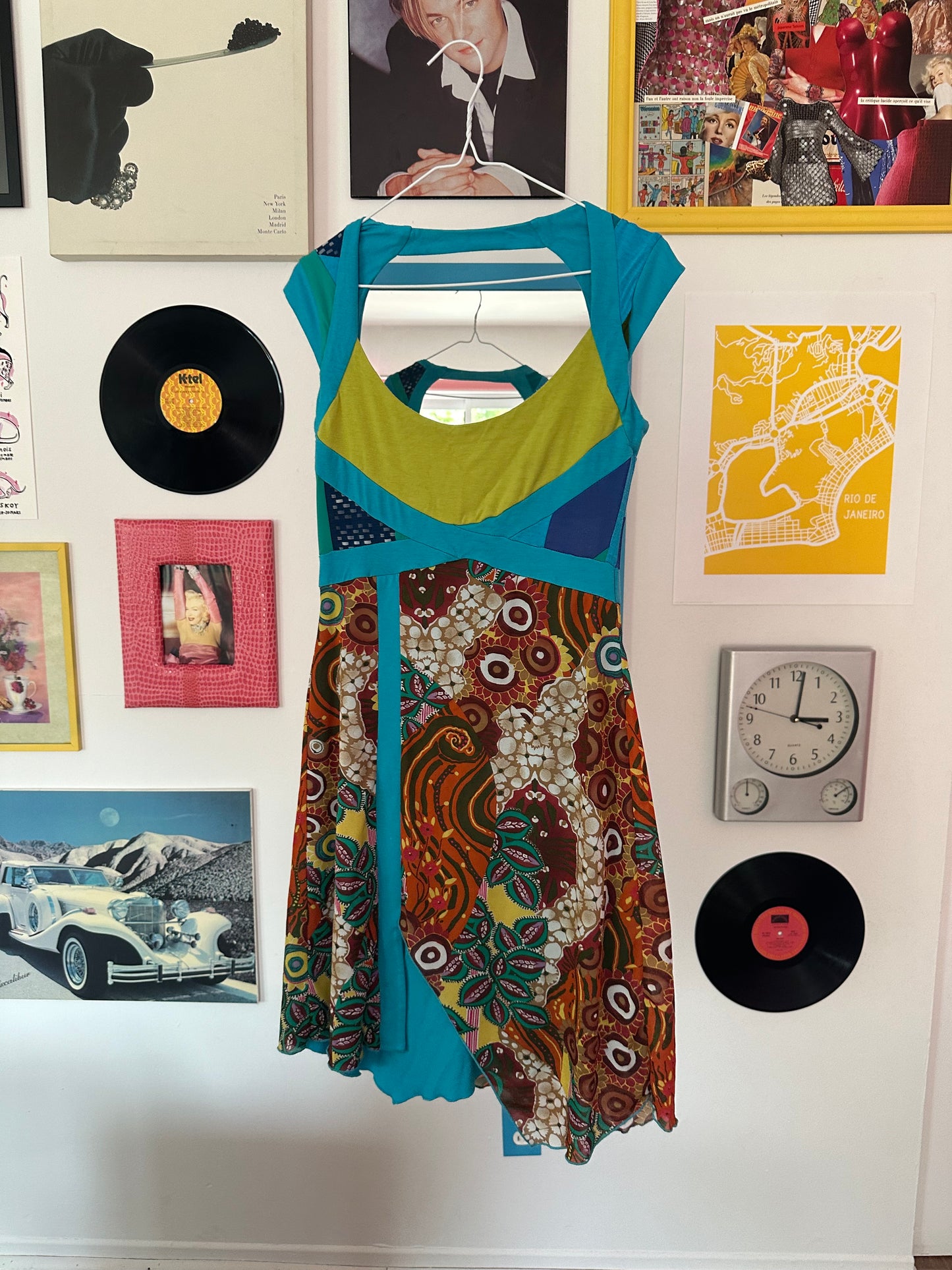 ROBE 13 GOING ON 30