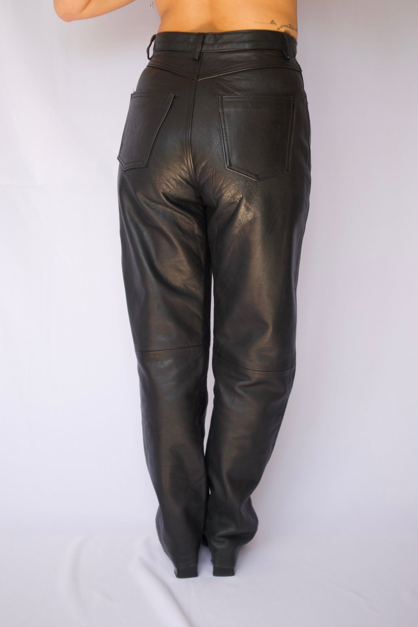 PANTALON EN CUIR NOIR