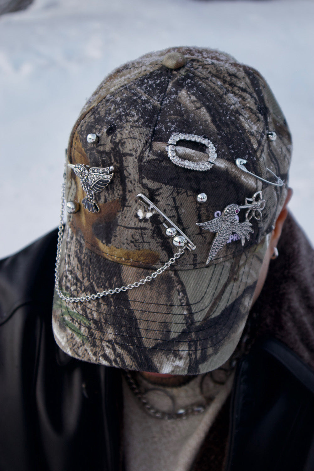 CASQUETTE CAMOUFLAGE AVEC BIJOUX