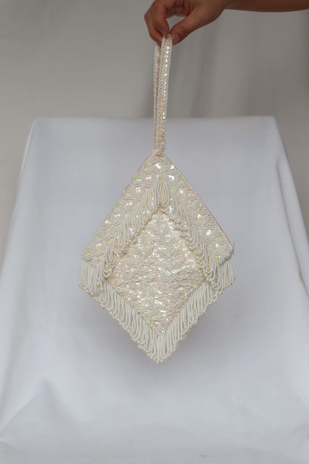 Pochette bracelet perlé