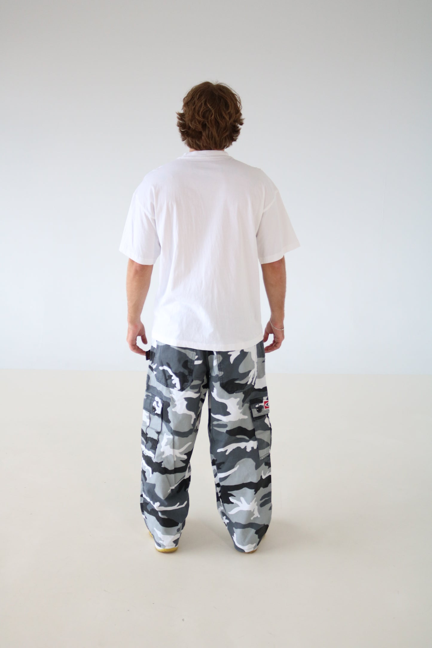 PANTALONS CARGO ARMÉ NOIR ET BLANC