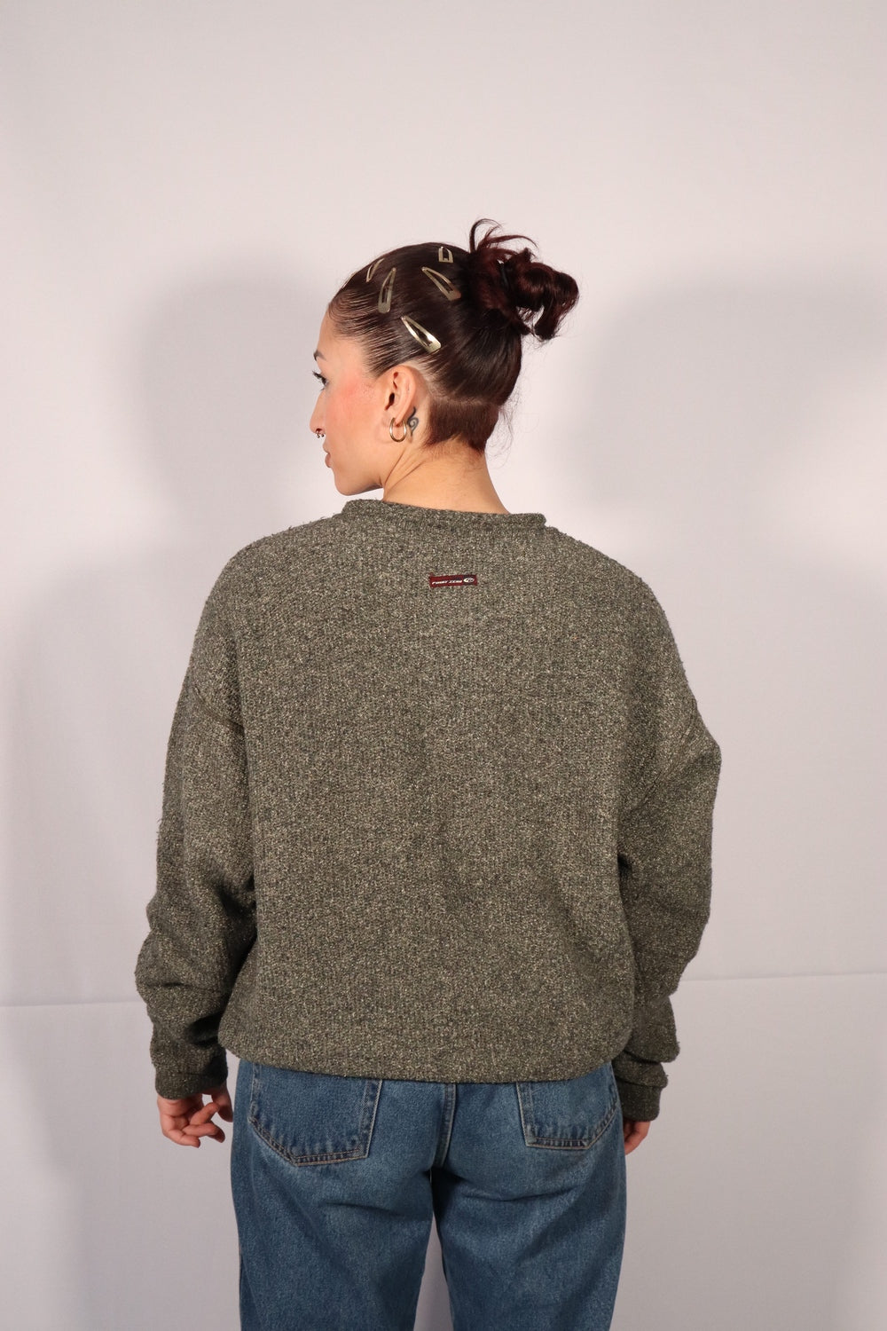 CHANDAIL EN TRICOT GRIS
