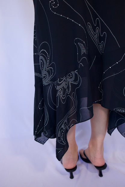 JUPE LONGUE NOIR A MOTIFS DE FLEURS BLANC