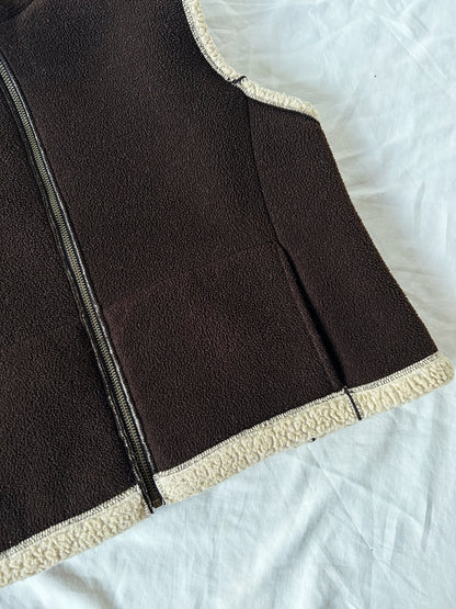 VESTE SANS MANCHES BRUNE ET BEIGE