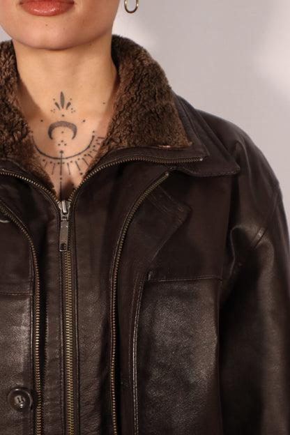 MANTEAU DE CUIR BRUN AVEC COLLET DE FOURRURE