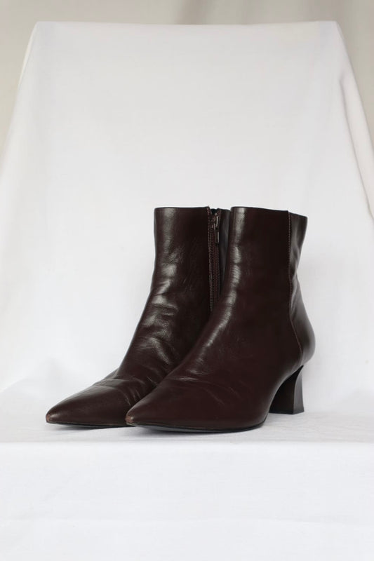 PETITES BOTTINES À TALONS