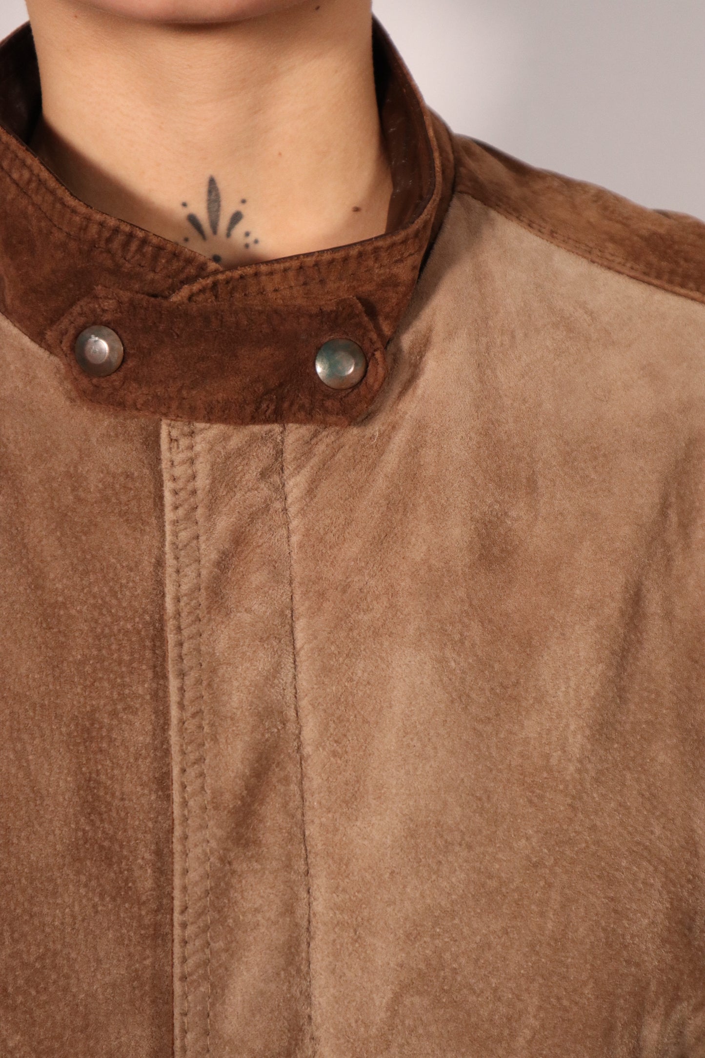 MANTEAU EN SUÈDE BRUN ET BEIGE