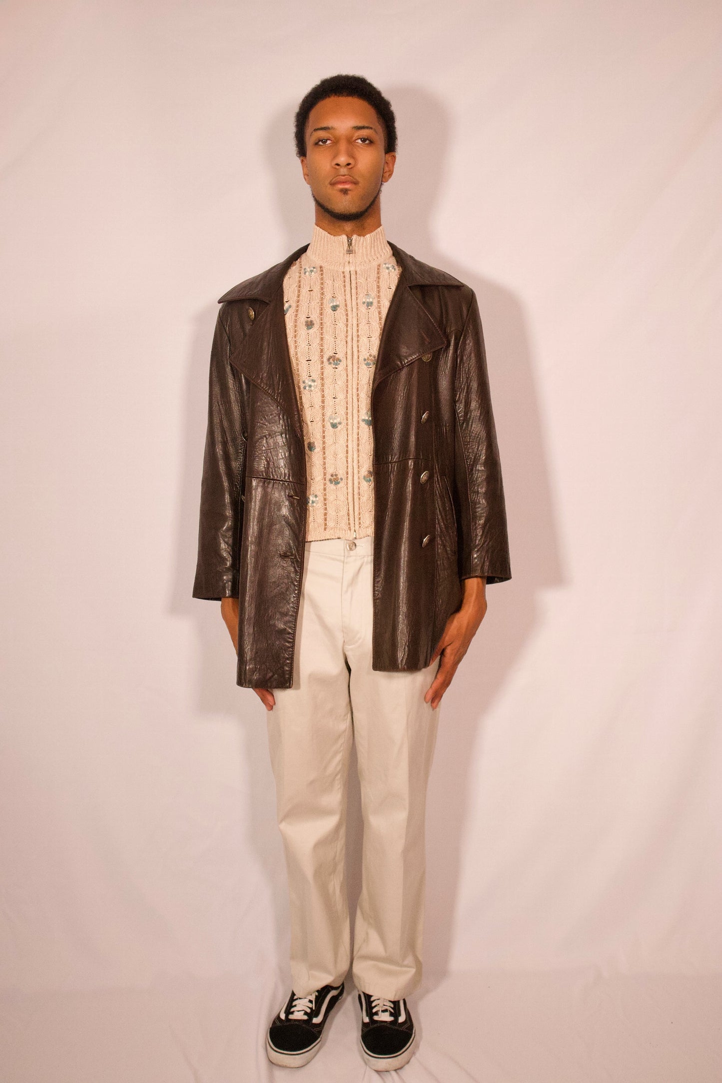 MANTEAU DE CUIR DE STYLE INSPECTEUR