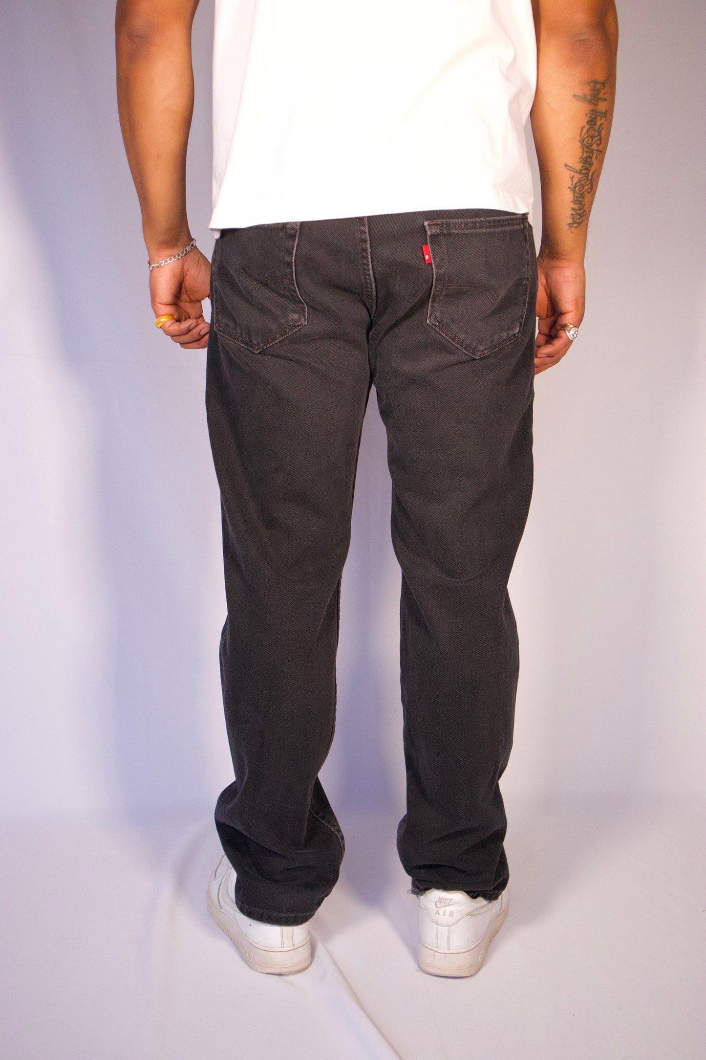 PANTALON EN DENIM NOIR