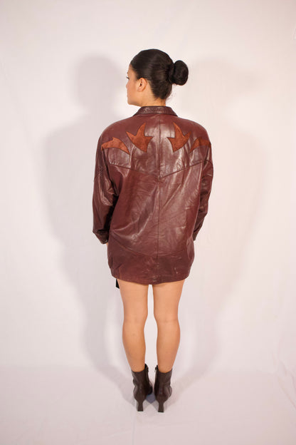 MANTEAU EN CUIR BRUN DÉTAILS EN SUÈDE