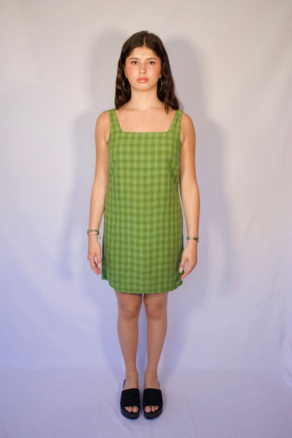ROBE VERTE À CARREAUX