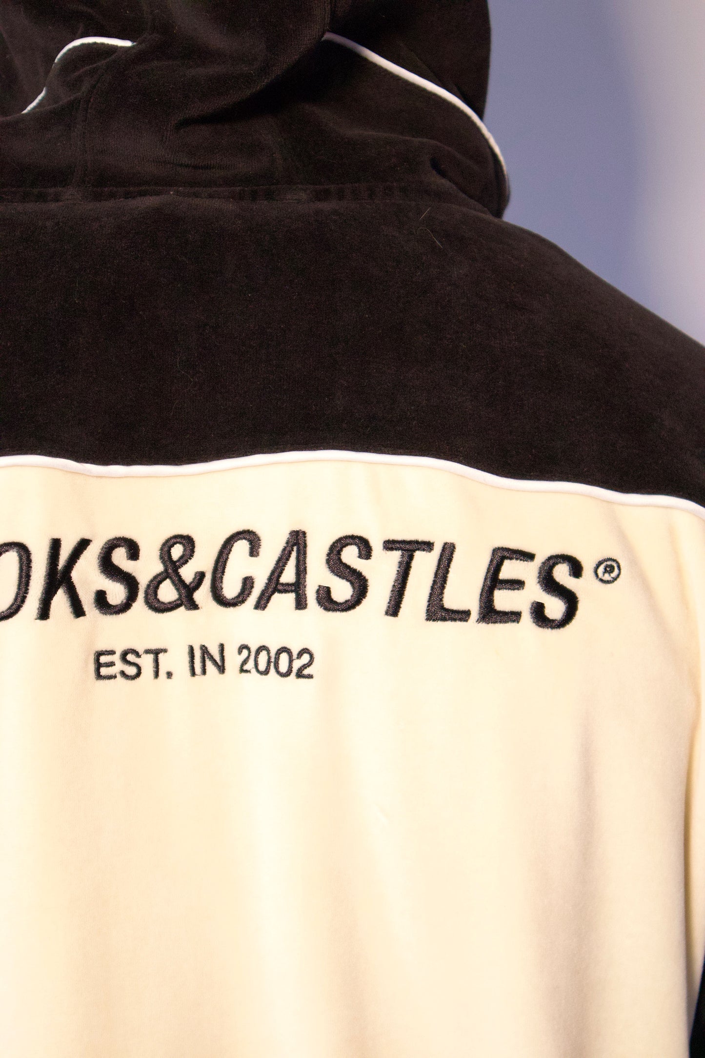 VESTE EN VELOURS BEIGE ET NOIR