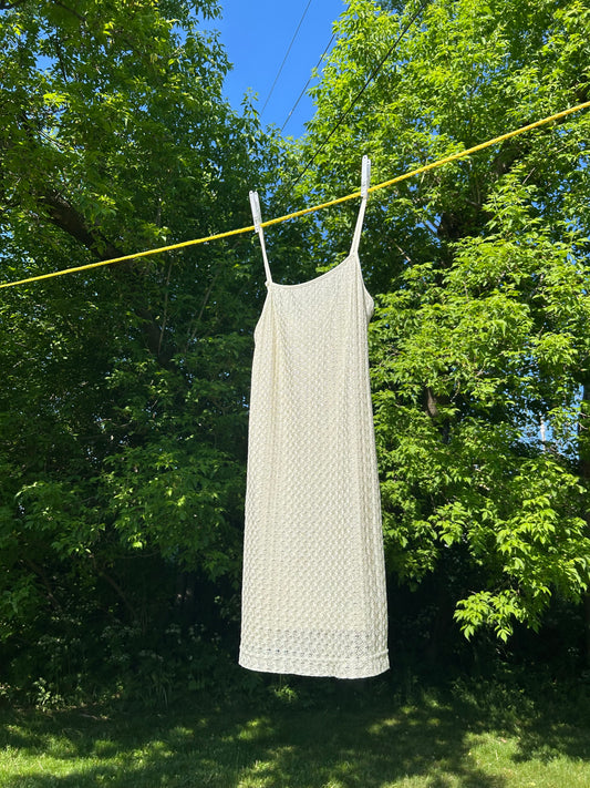 ROBE CRÈME ET DENTELLE