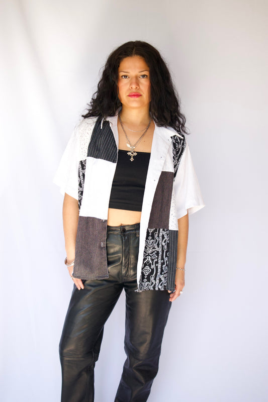 CHEMISE À MANCHES COURTES ET PATCHWORK BLANC ET NOIR