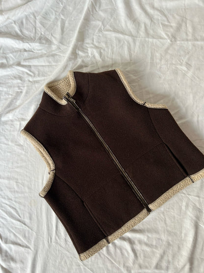 VESTE SANS MANCHES BRUNE ET BEIGE