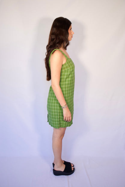 ROBE VERTE À CARREAUX