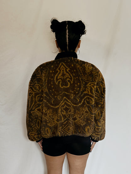 MANTEAU DE FOURRURE À MOTIFS