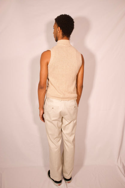 VESTE SANS MANCHES AVEC FLEURS BRODÉS