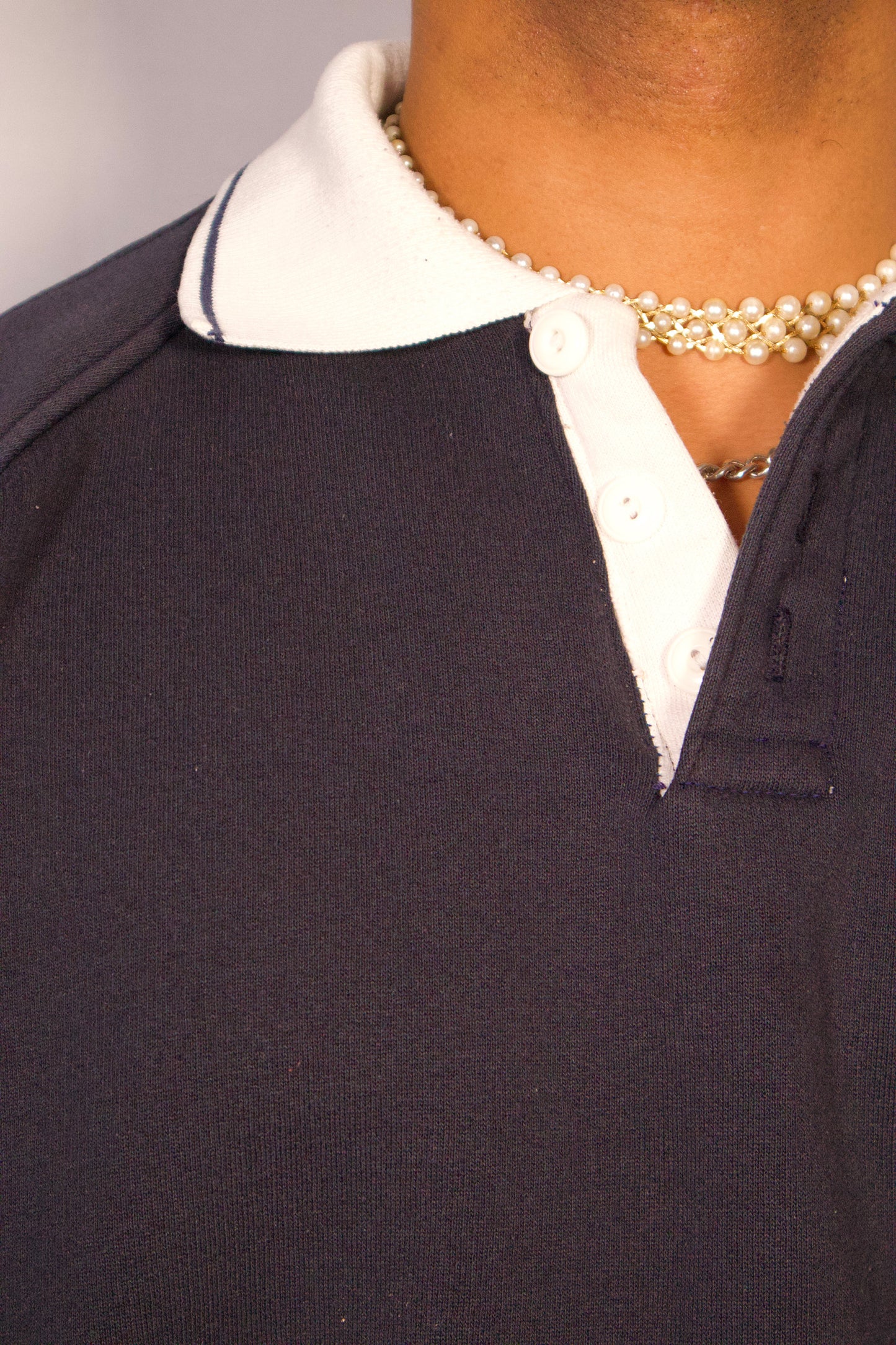 CREWNECK BLEU MARIN À COLLET BLANC