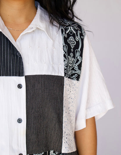 CHEMISE À MANCHES COURTES ET PATCHWORK BLANC ET NOIR