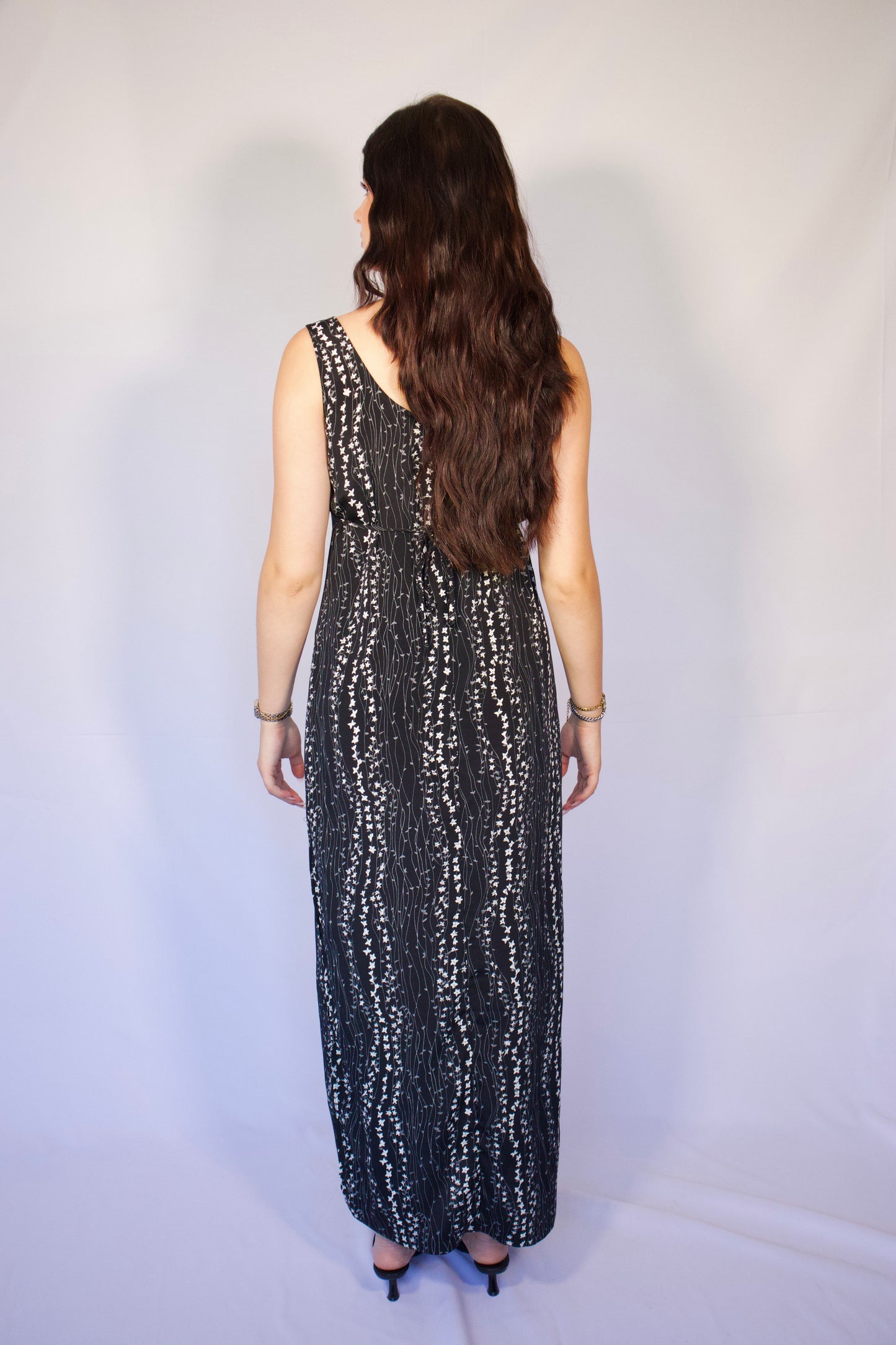 ROBE SANS MANCHES FLEURI