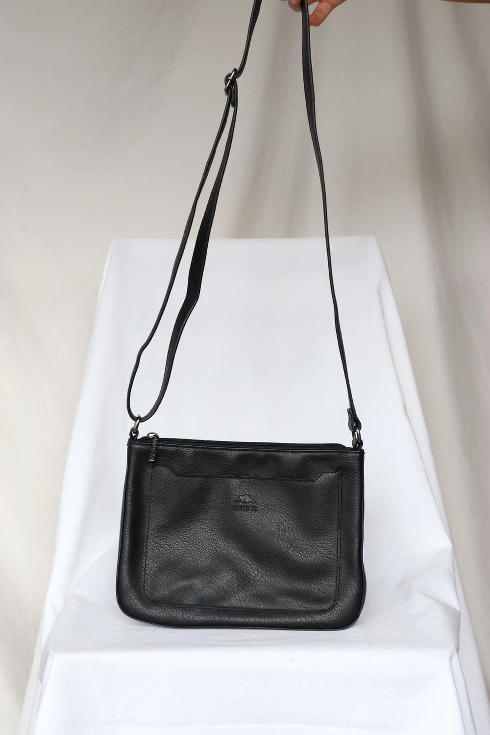 sacoche en cuir noir