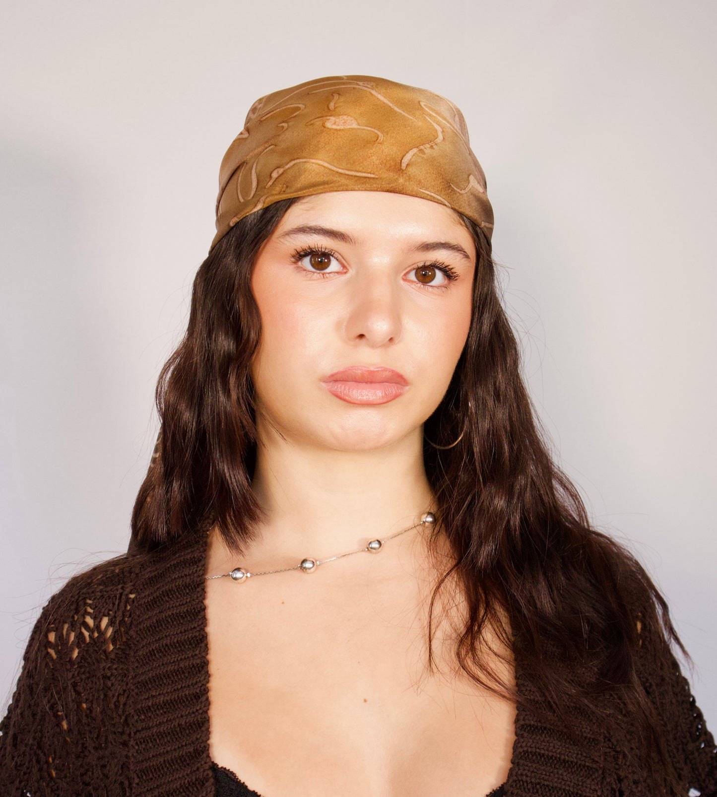 FOULARD BRUN SATINÉ