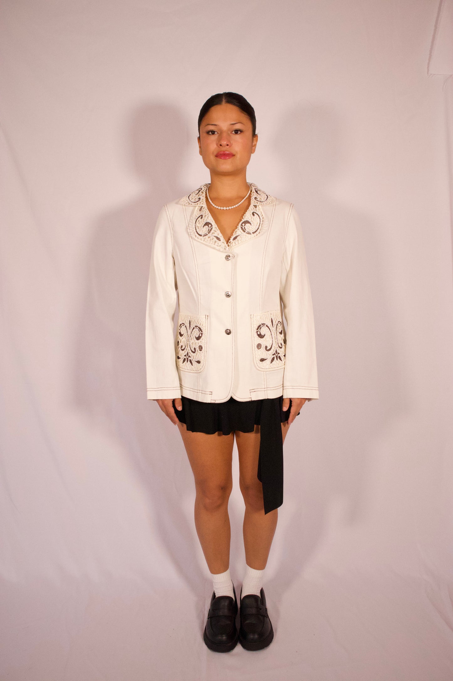 Veste Moffi International crème portée en entier style vintage