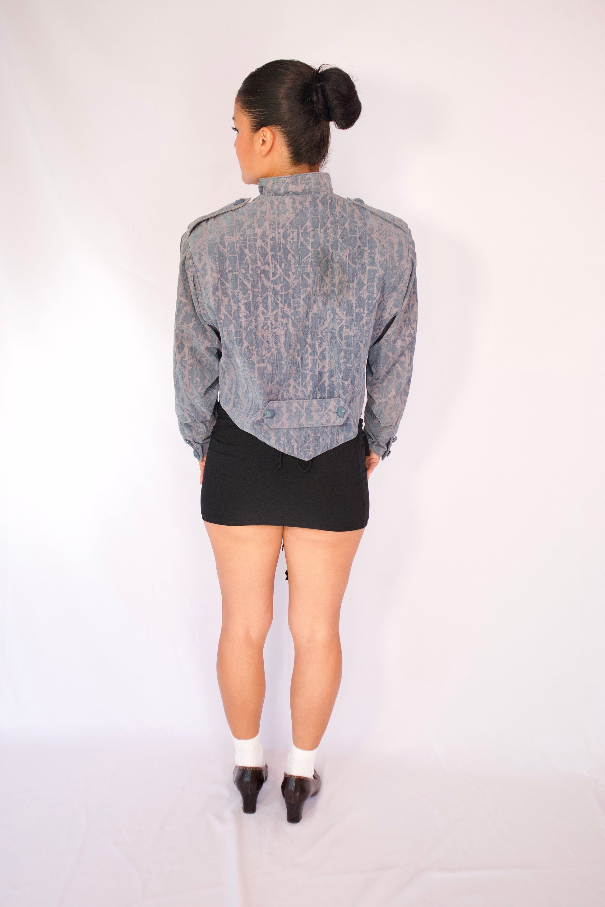 Vue de dos blazer vintage bleu et violet ajusté