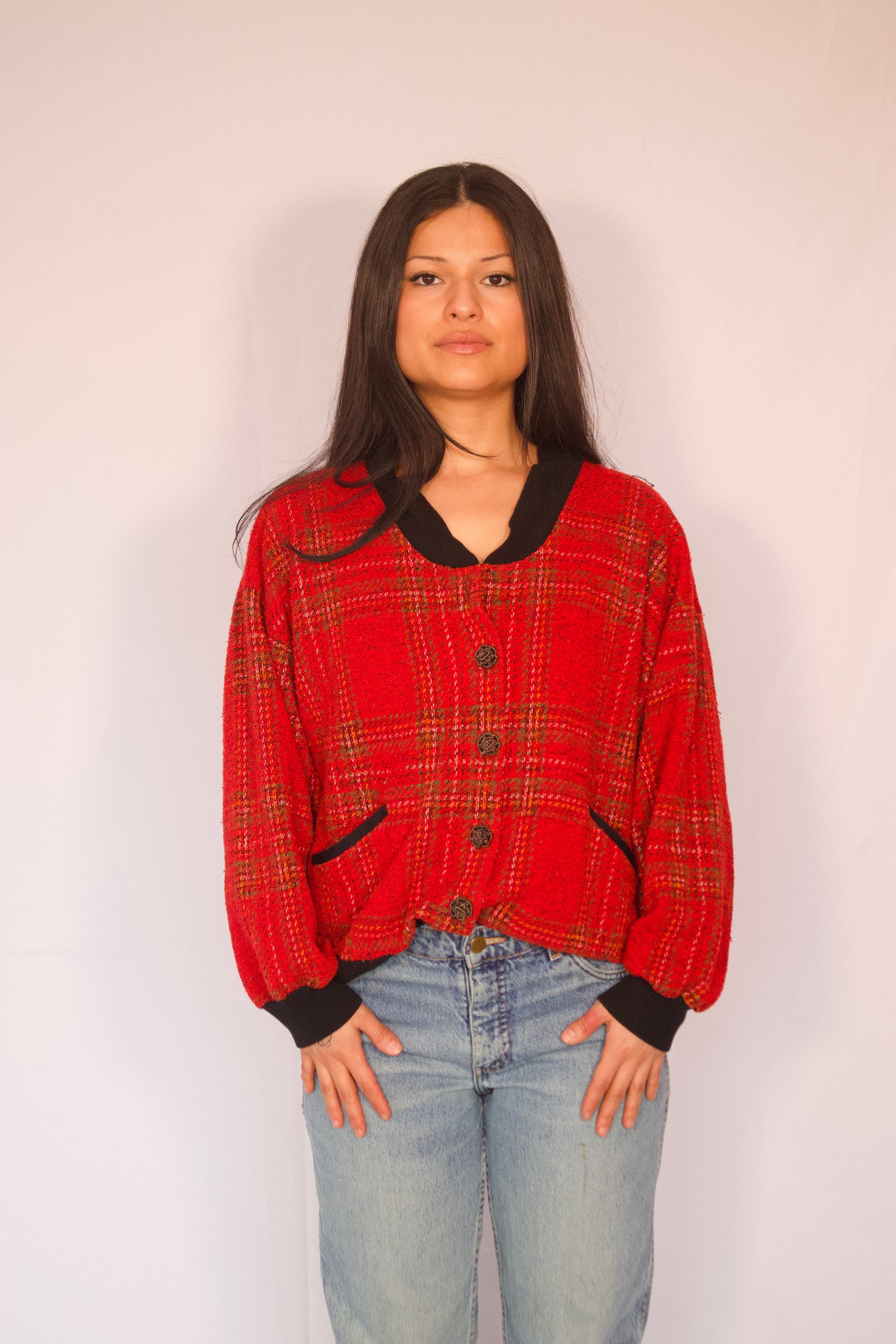 cardigan vintage Ates carreaux rouge vue de face