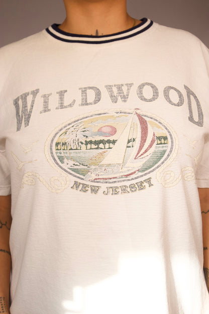 détail t-shirt vintage imprimé graphique bord de mer