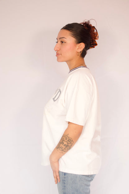 t-shirt vintage blanc coupe décontractée vue de profil