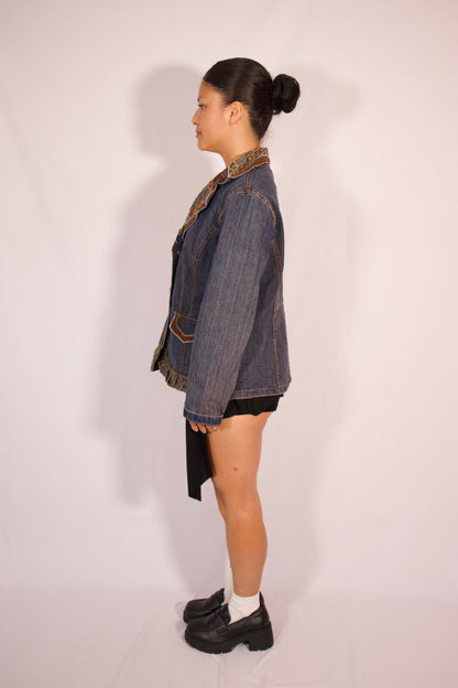 veste denim pailletée vue de profil