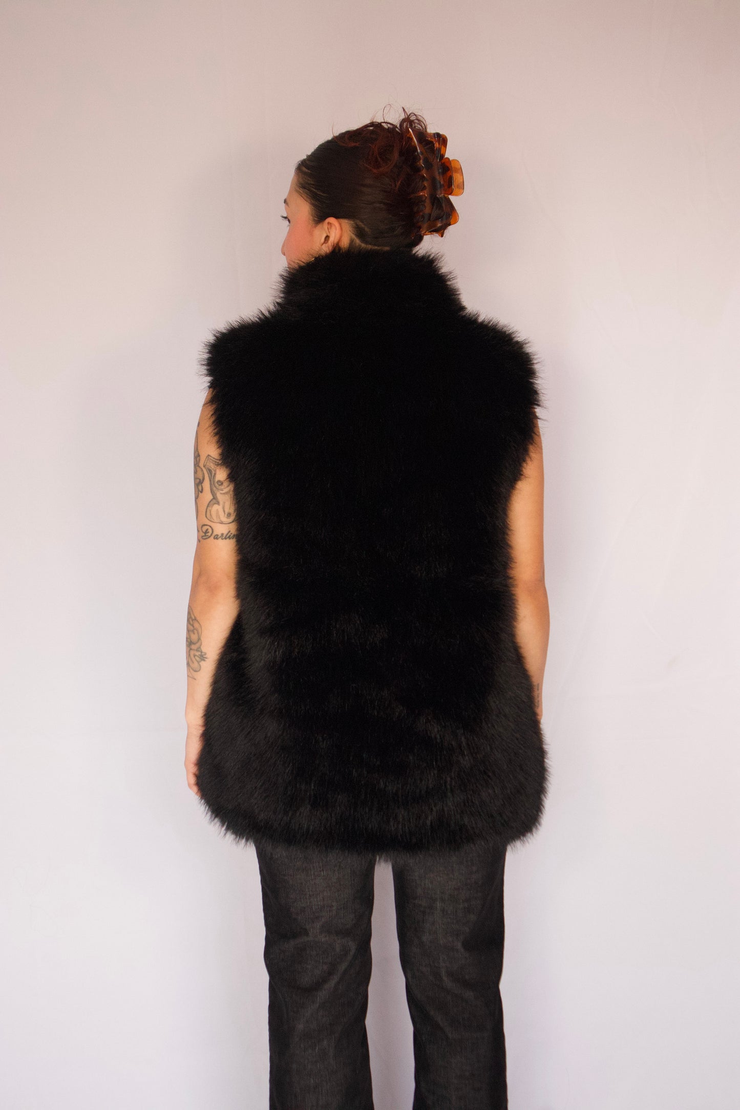veste faux fur sans manches vue de dos