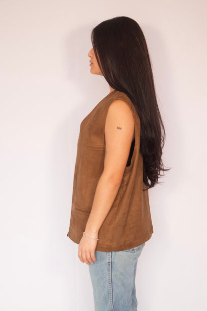 veste sans manches suède vue de profil
